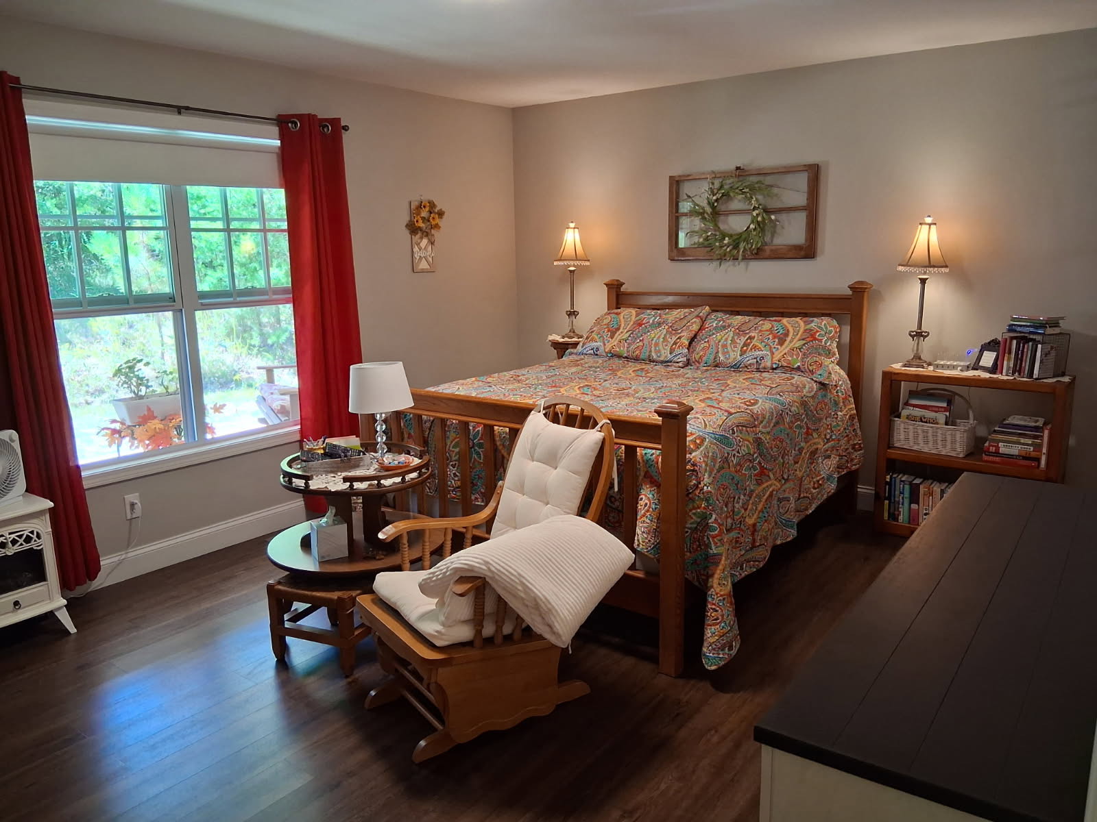 Private Guest Suite Bedroom